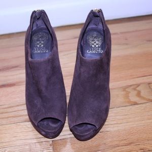 Vince Camino suede brown open toed bootie heels